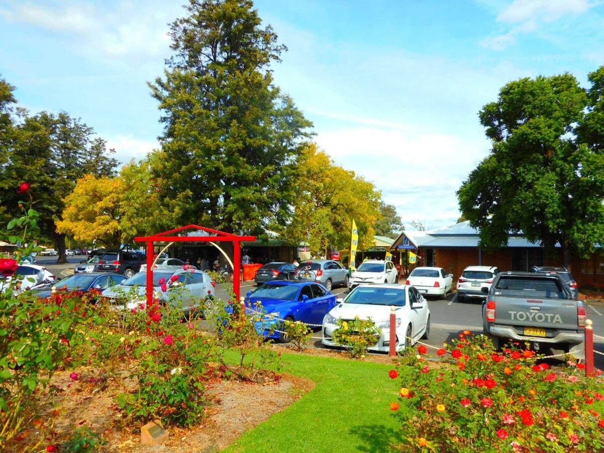 Townhouse Motel Cowra Esterno foto