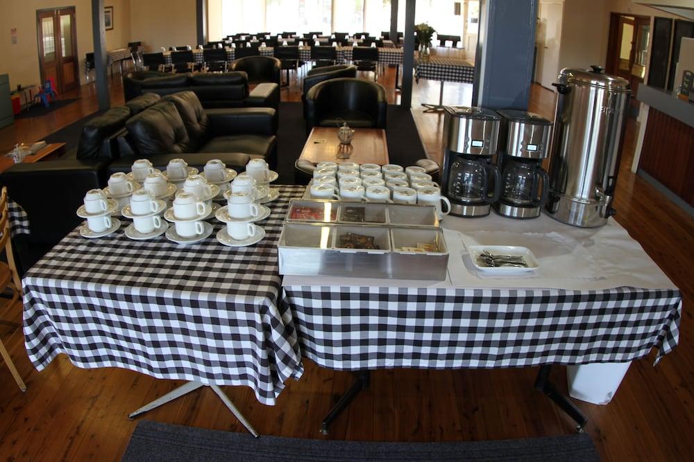 Townhouse Motel Cowra Esterno foto