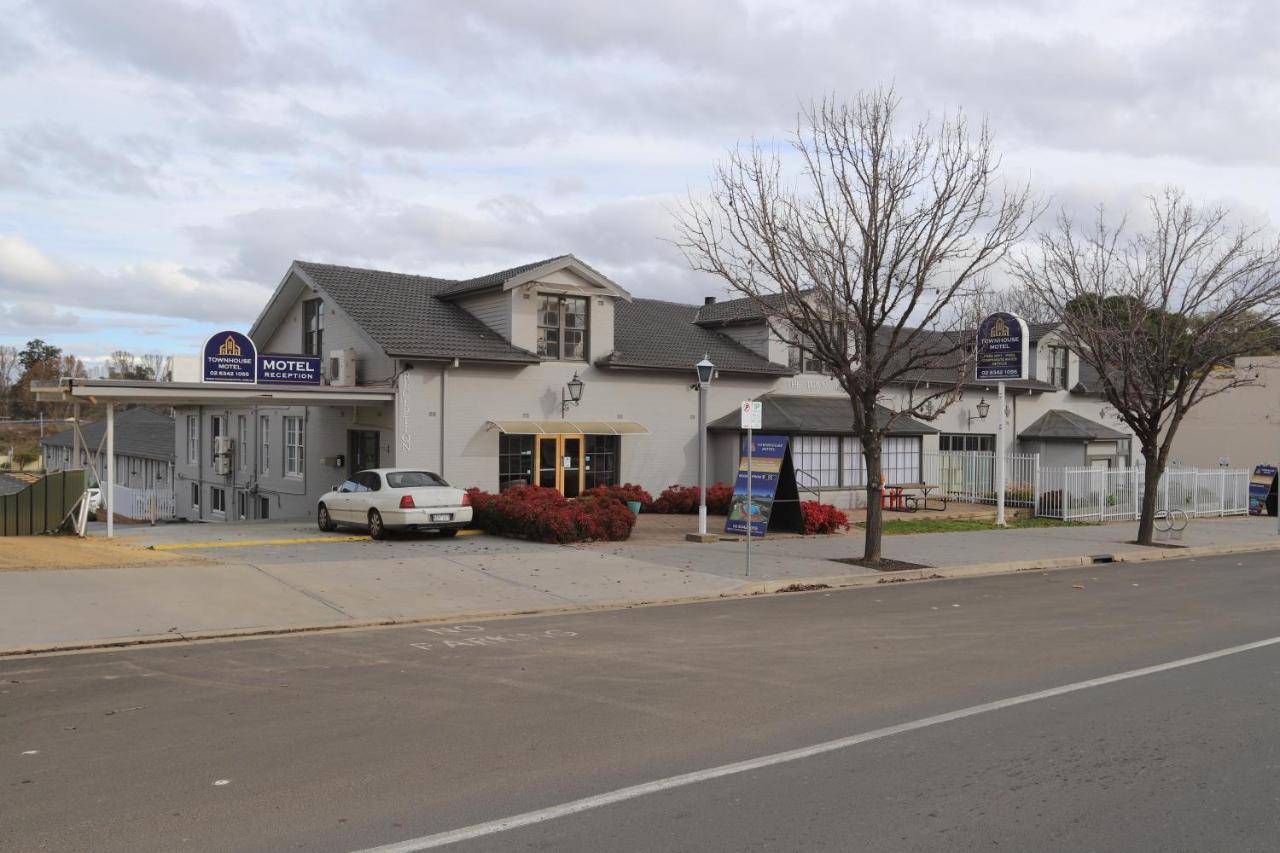 Townhouse Motel Cowra Esterno foto