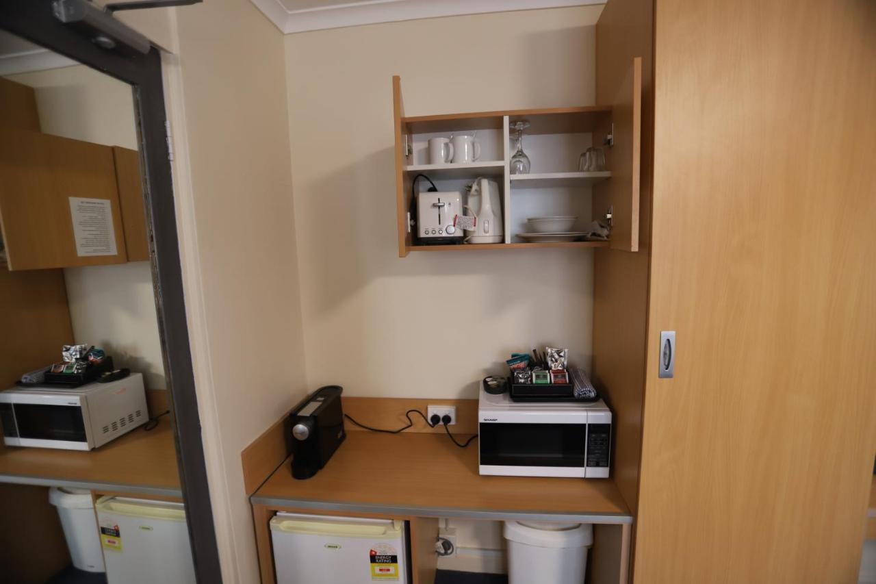 Townhouse Motel Cowra Esterno foto