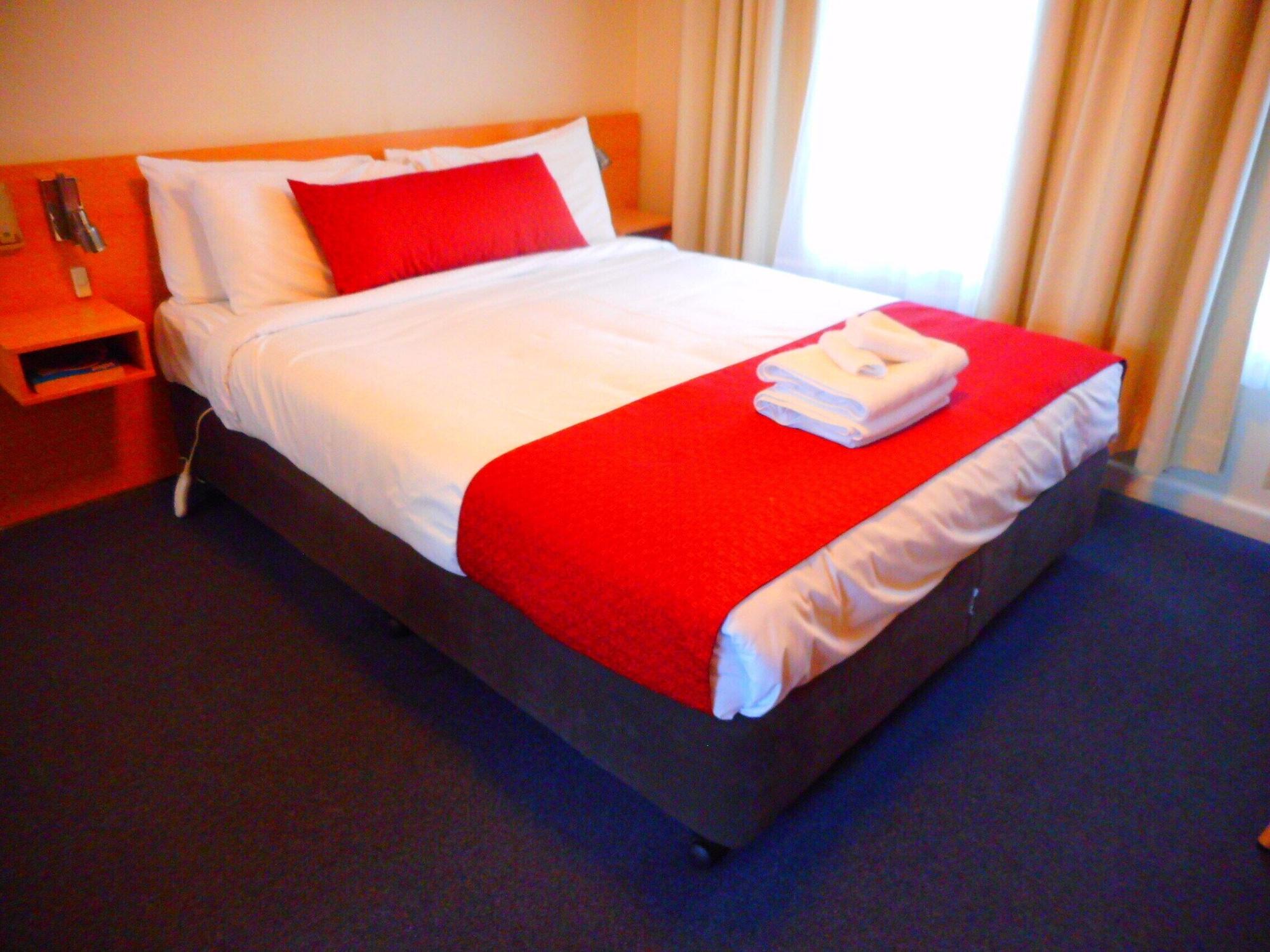 Townhouse Motel Cowra Esterno foto