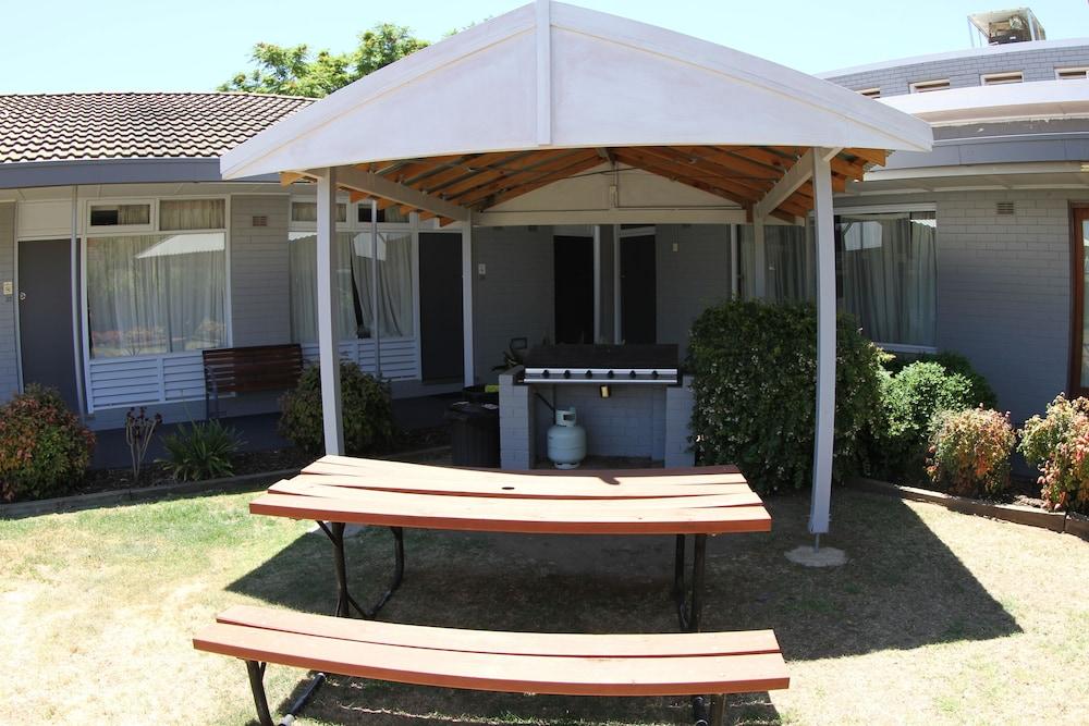 Townhouse Motel Cowra Esterno foto