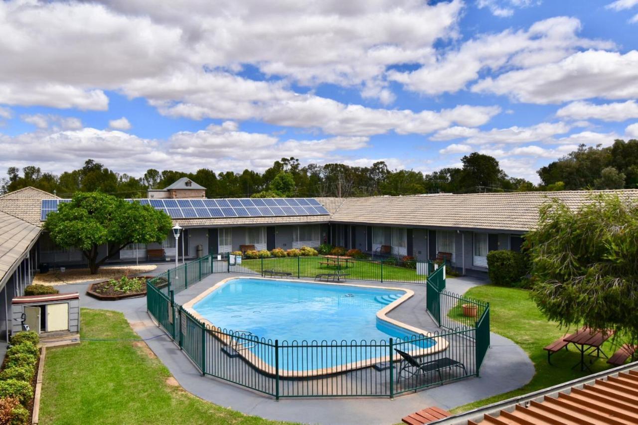 Townhouse Motel Cowra Esterno foto